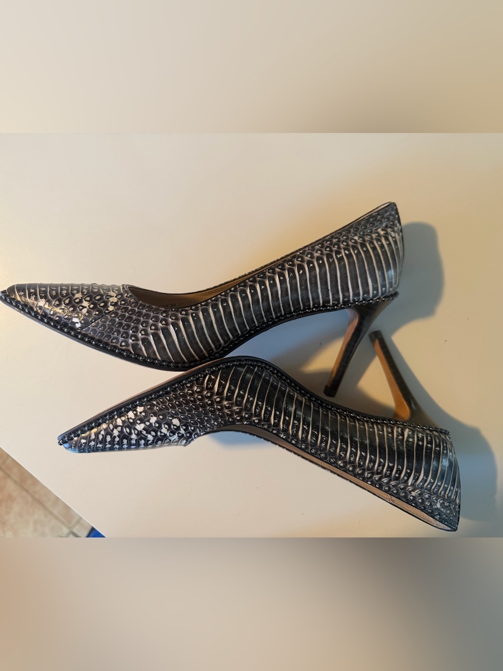 Coach BeadChain Genuine Snakeskin Pumps Heels Womens Size 7 - Picture 8 of 8